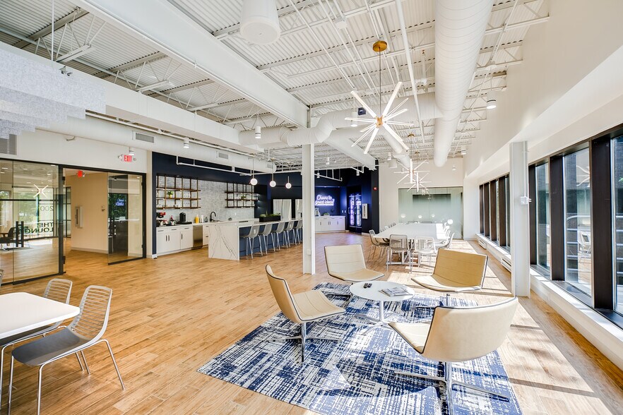 More Photos Of 11701 Borman Dr, Saint Louis Office For Sale