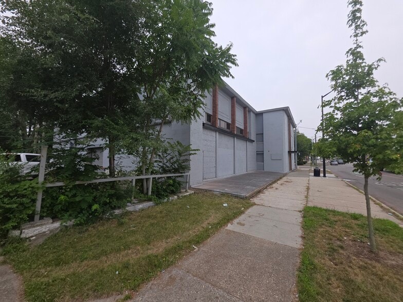 More Photos Of 15760 E Warren Ave, Detroit Schools For Sale