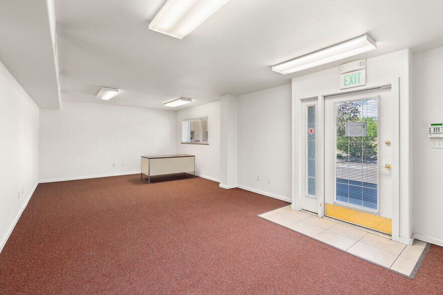 More Photos Of 562 W Crete Cir, Grand Junction Warehouse For Sale