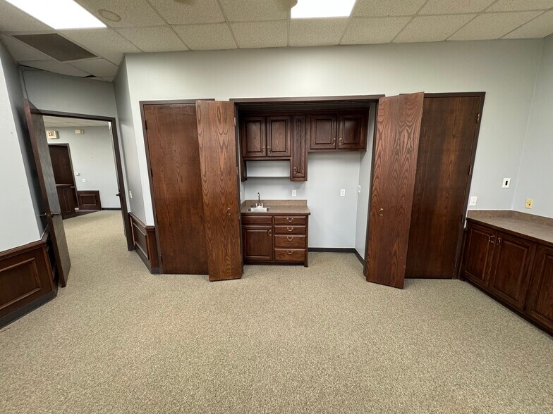 More Photos Of 6220 W Virginia Pky, McKinney Medical For Lease