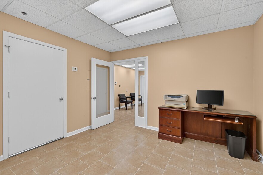 More Photos Of 3713 S George Mason Dr, Falls Church Apartments For Sale