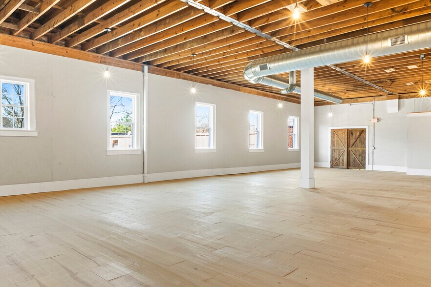 More Photos Of 145-147 N Steele St, Sanford Storefront For Lease