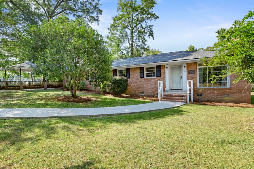 More Photos Of 104 Round Knob Rd, Lexington Office For Sale