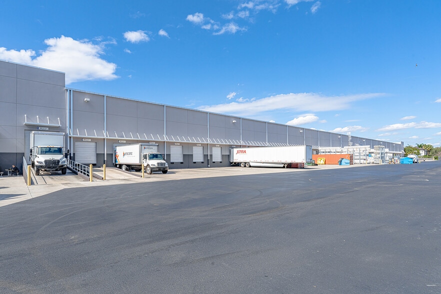 More Photos Of 3300 SW 64th Ave, Davie Unknown For Lease