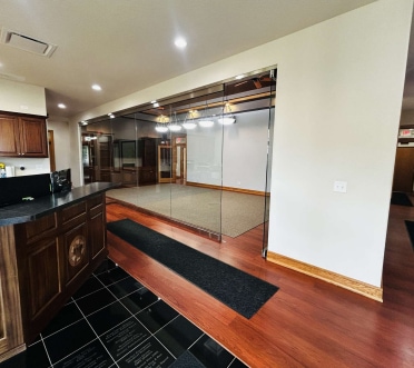 More Photos Of 26422 Oakridge Dr, Waterford Office For Sale