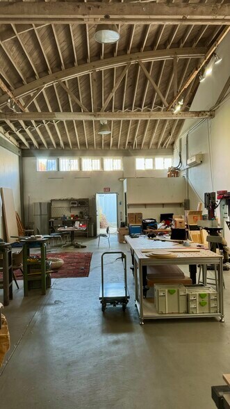 More Photos Of 4413B W Jefferson Blvd, Los Angeles Industrial For Lease