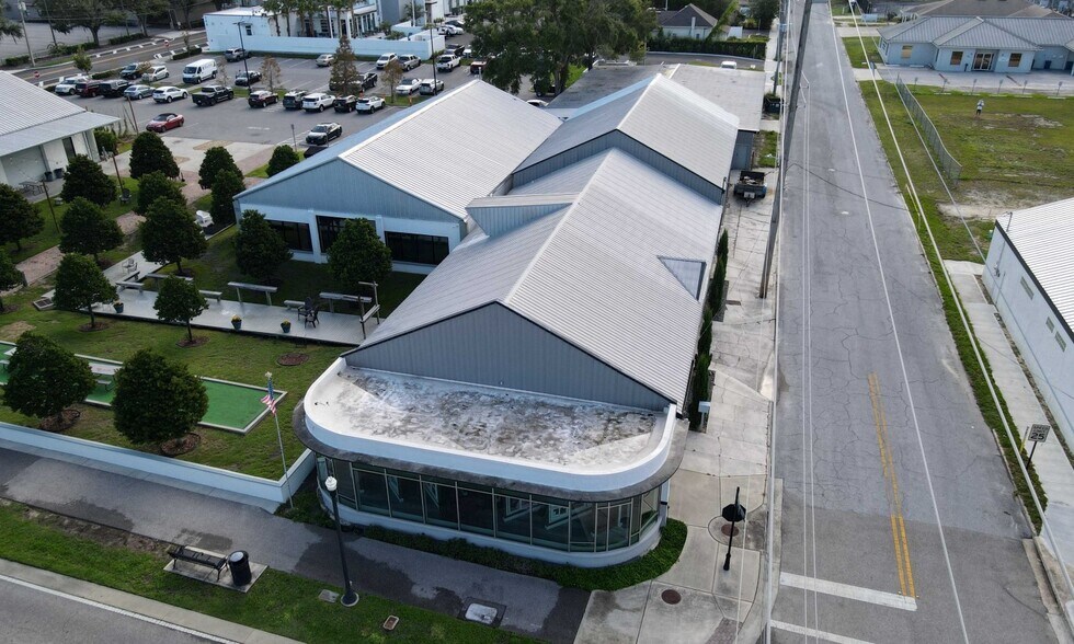 Primary Photo Of 320 3rd St SW, Winter Haven Freestanding For Sale