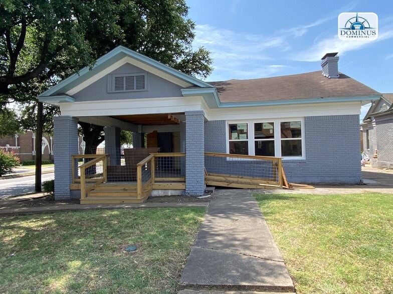 Primary Photo Of 105 S Zang Blvd, Dallas Office For Lease