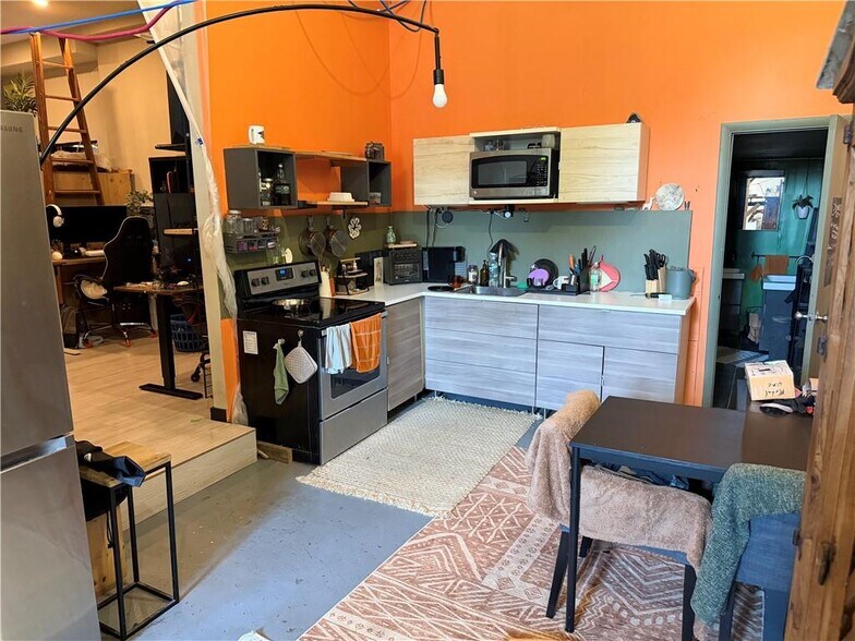 More Photos Of 832 Moscow Rd, Hamlin General Retail For Sale