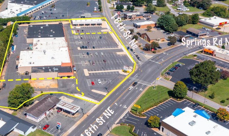 More Photos Of 1201 16th St NE, Hickory Land For Lease