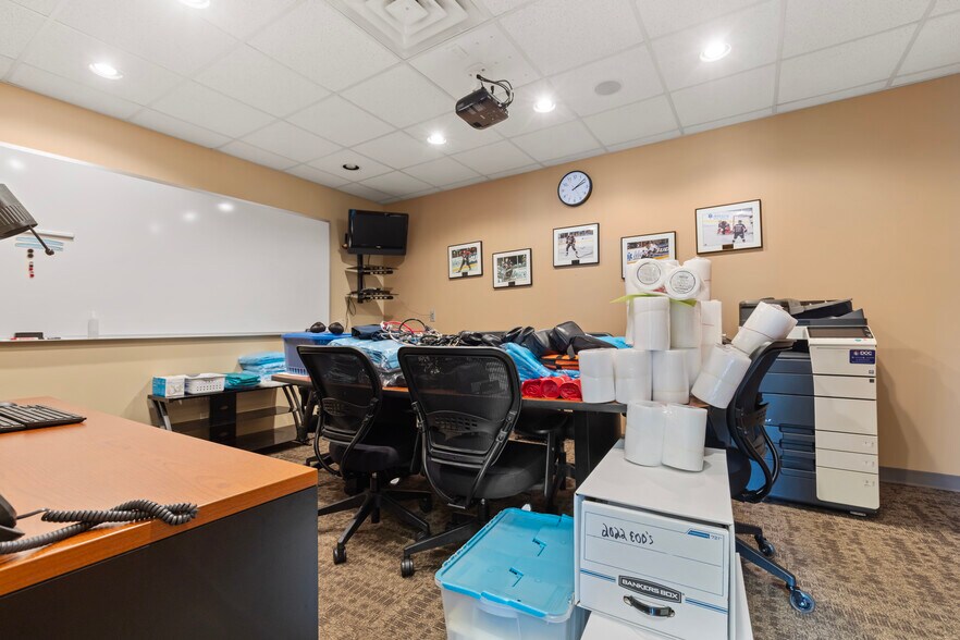 More Photos Of 5112 Forest Hills Ct, Loves Park Industrial For Sale