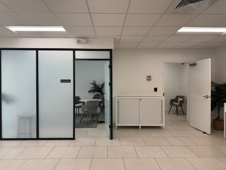More Photos Of 505 NE 125th St, North Miami Medical For Lease
