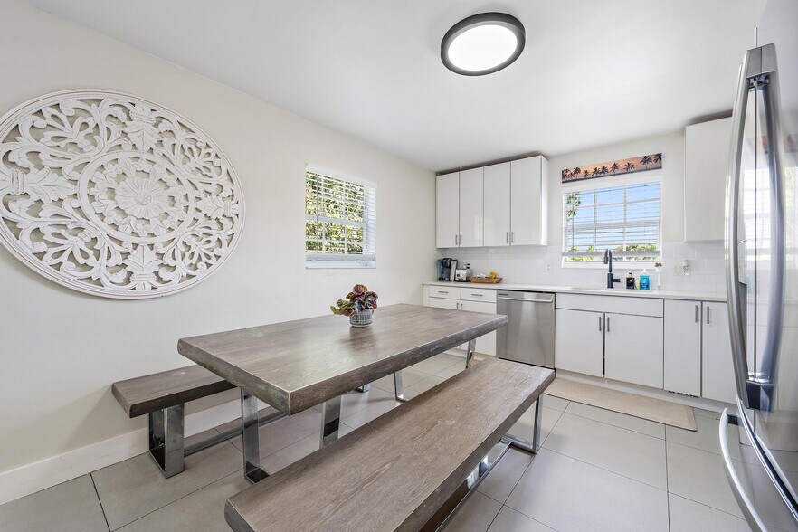 More Photos Of 940 Charles St, West Palm Beach Multifamily For Sale