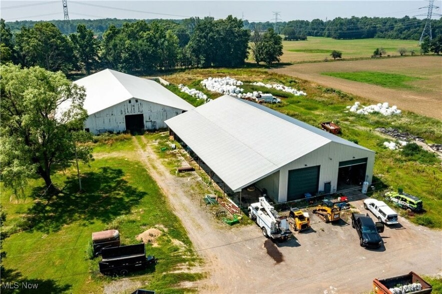 Primary Photo Of 40175 Banks Rd, Grafton Horse Stables For Sale