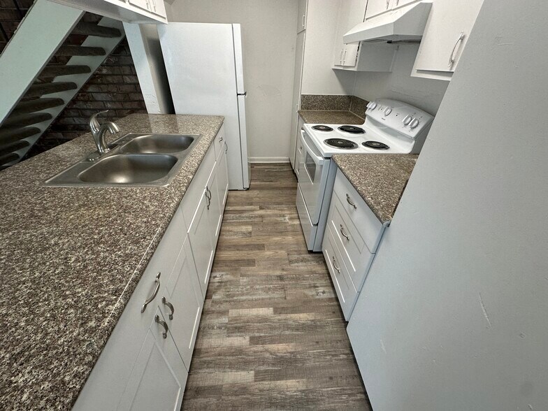 More Photos Of 67 Nedra Ct, Sacramento Apartments For Sale