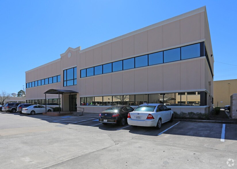 More Photos Of 25325 Borough Park Dr, The Woodlands Medical For Lease