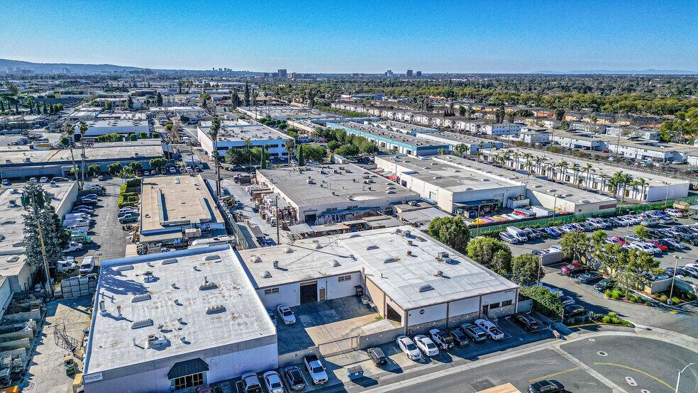 More Photos Of 1202 Hunter Ave, Santa Ana Warehouse For Sale