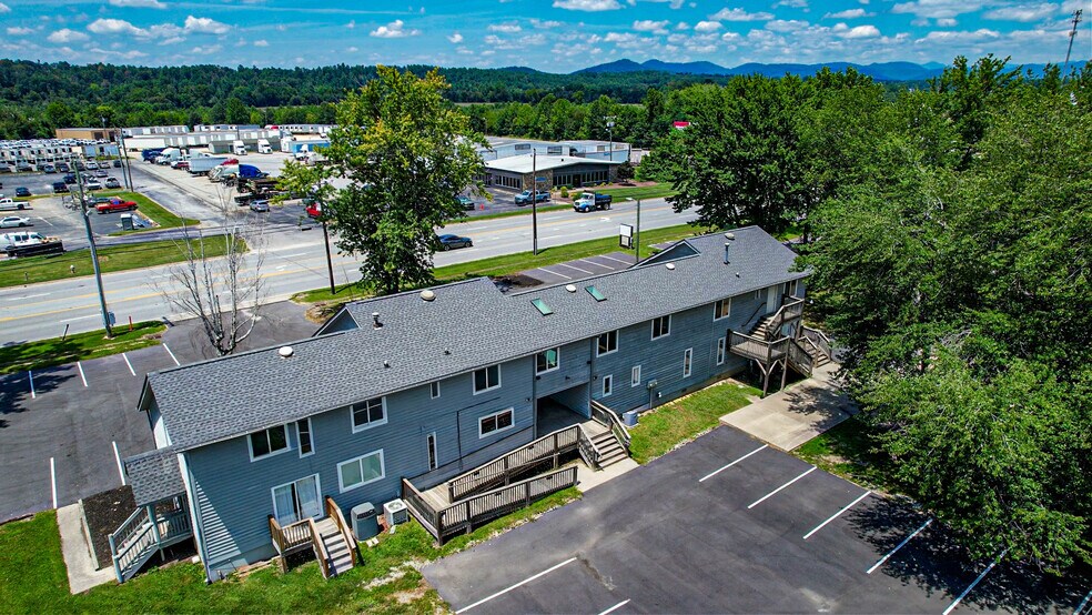More Photos Of 5030 Hendersonville Rd, Fletcher Office For Sale