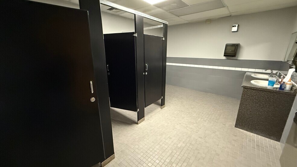 More Photos Of 75 North St, Bloomsbury Office For Lease