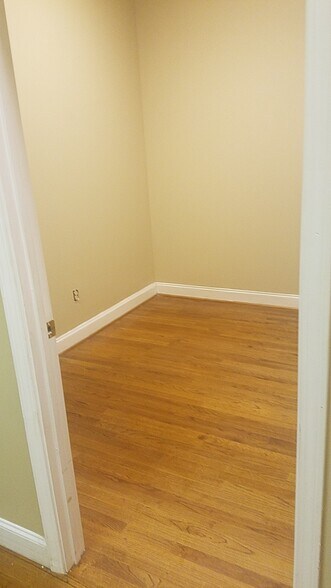 More Photos Of 5 Clusters Ct, Columbia Office For Lease