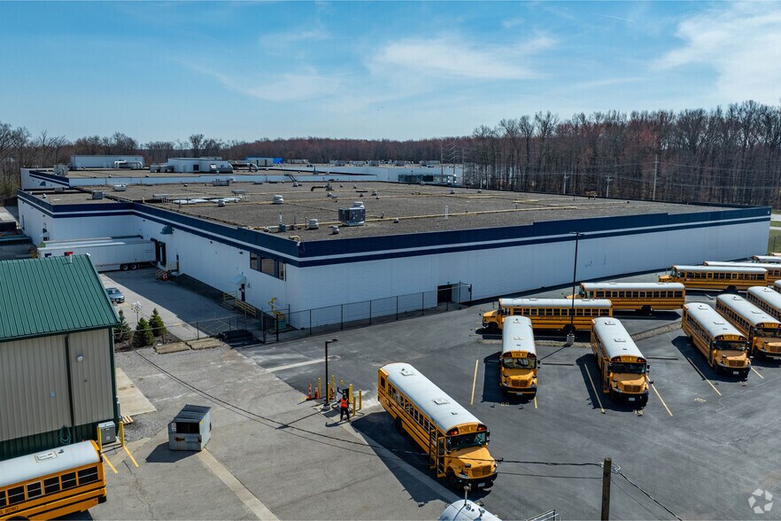 More Photos Of 4000-4024 Precision Dr, Cincinnati Manufacturing For Sale