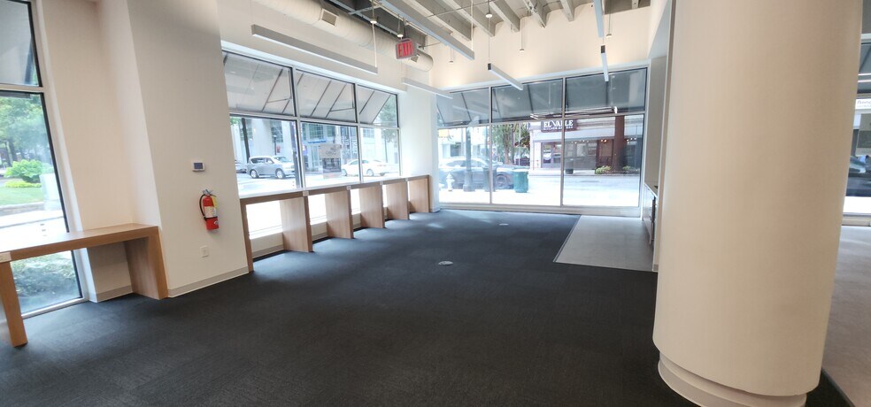 More Photos Of 805 Peachtree St NE, Atlanta Apartments For Lease