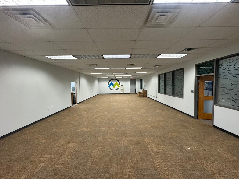 More Photos Of 3201 W 7th Ave, Corsicana Storefront Retail Office For Sale