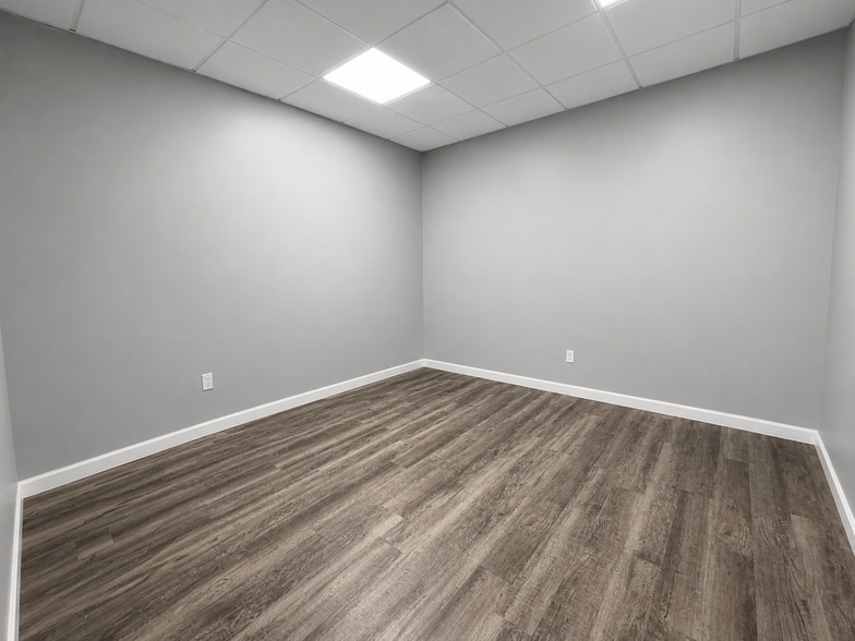 More Photos Of 85 Center St, Middleborough Storefront For Lease