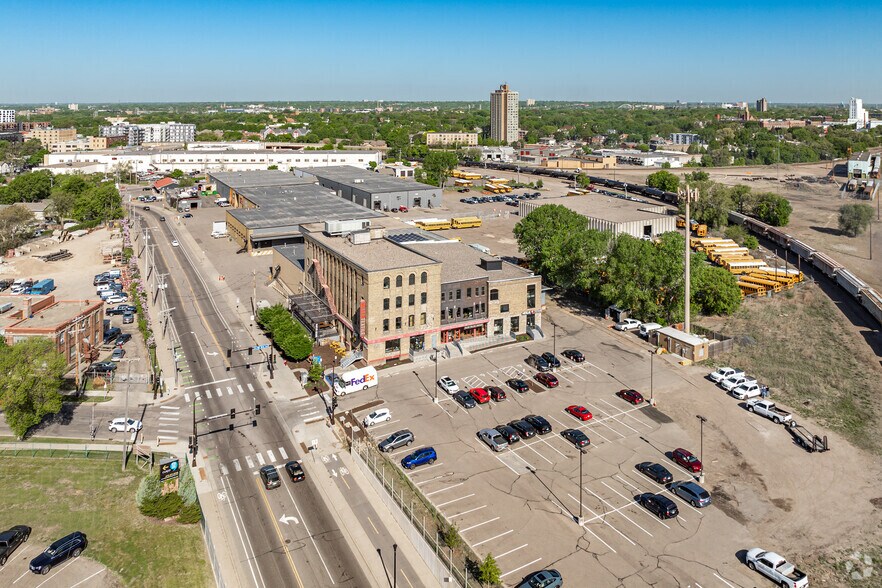 More Photos Of 861 E Hennepin Ave, Minneapolis Manufacturing For Lease