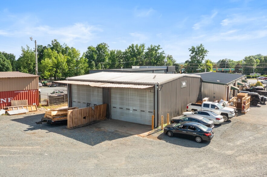 More Photos Of 7226 Harrisburg Rd, Charlotte Warehouse For Sale