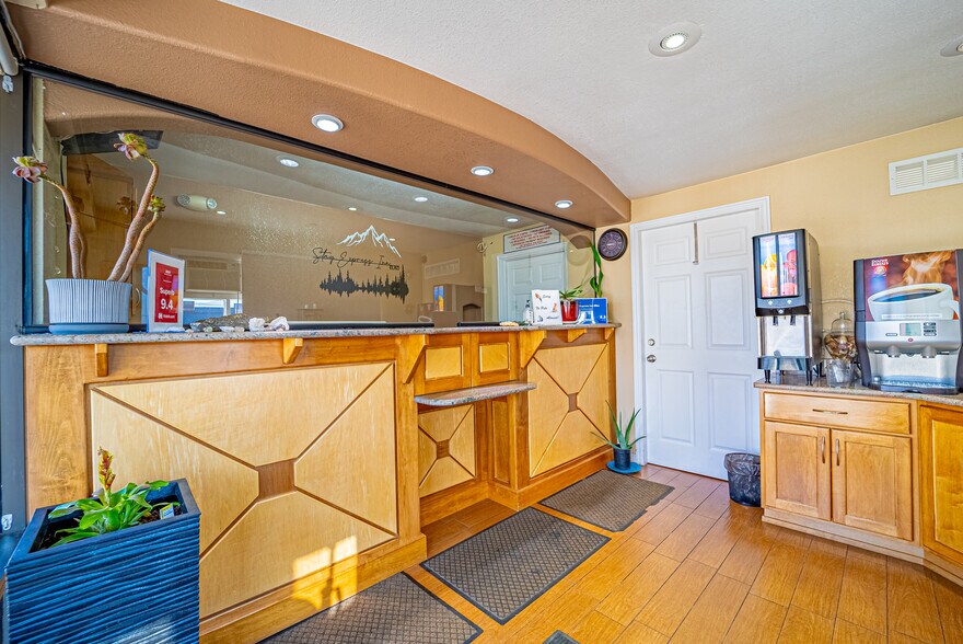 More Photos Of 1349 Idaho St, Elko Hotel For Sale