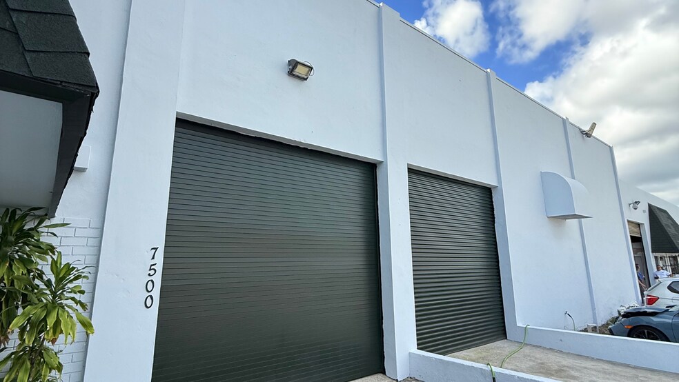 More Photos Of 7460-7580 NW 82nd St, Medley Warehouse For Lease