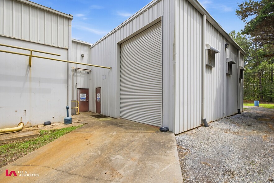 More Photos Of 101 Conyers Industrial Dr, Cartersville Warehouse For Sale
