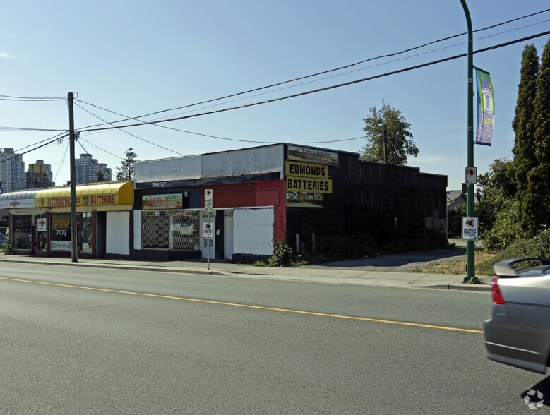 More Photos Of 7481-7483 Edmonds St, Burnaby Storefront For Sale