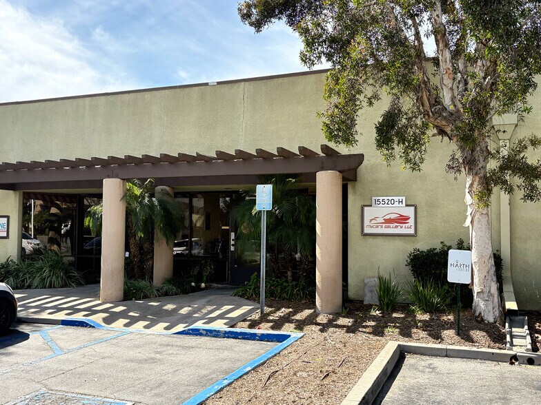 More Photos Of 15520 Rockfield Blvd, Irvine Light Manufacturing For Lease
