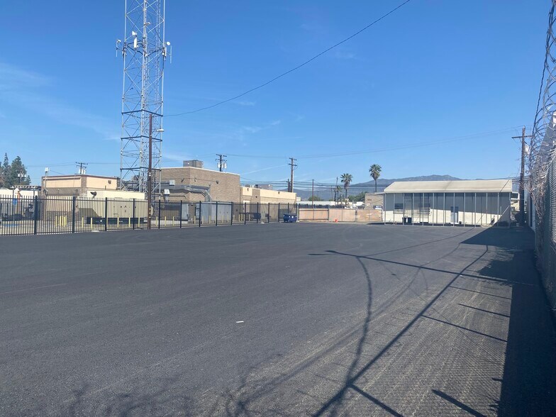 More Photos Of 1247 Brooks St, Ontario Contractor Storage Yard For Lease