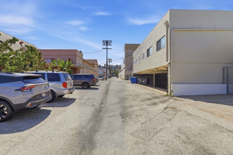 More Photos Of 1411 W 7th St, San Pedro Medical For Sale