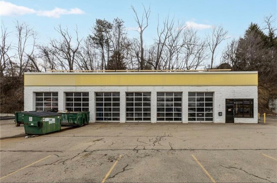 More Photos Of 9435 State Route 30, Irwin Auto Repair For Lease