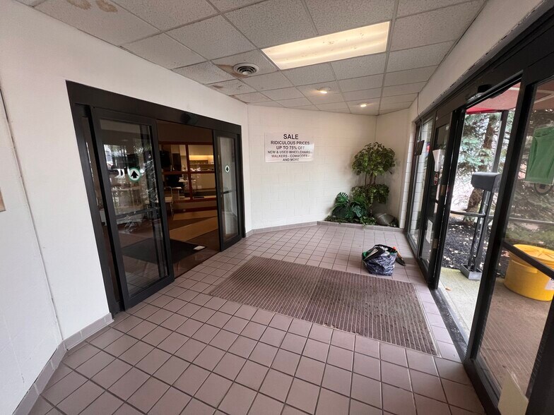 More Photos Of 6140 Transit Rd, Depew Medical For Sale