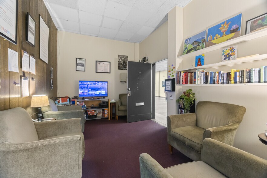 More Photos Of 71 Catlin St, Meriden Multifamily For Sale