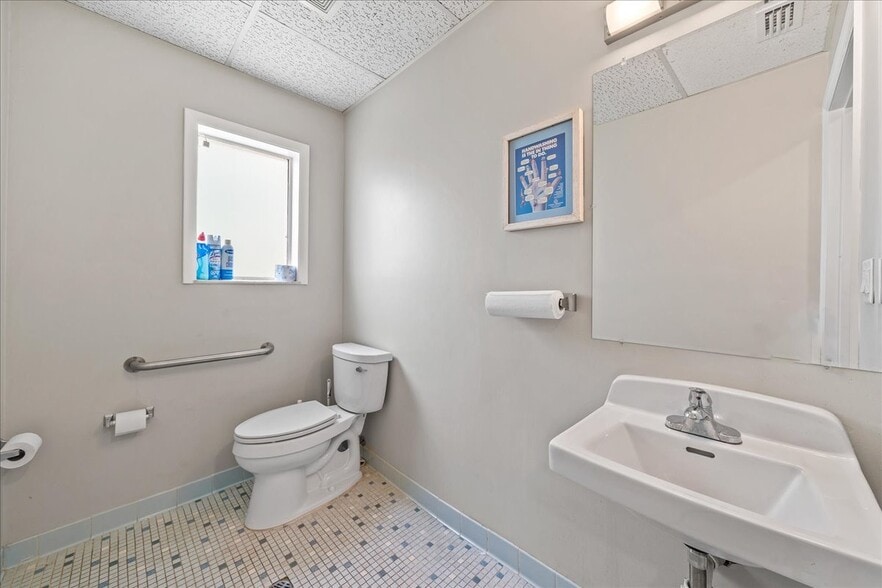 More Photos Of 2225 S Washington Ave, Titusville Office Residential For Sale