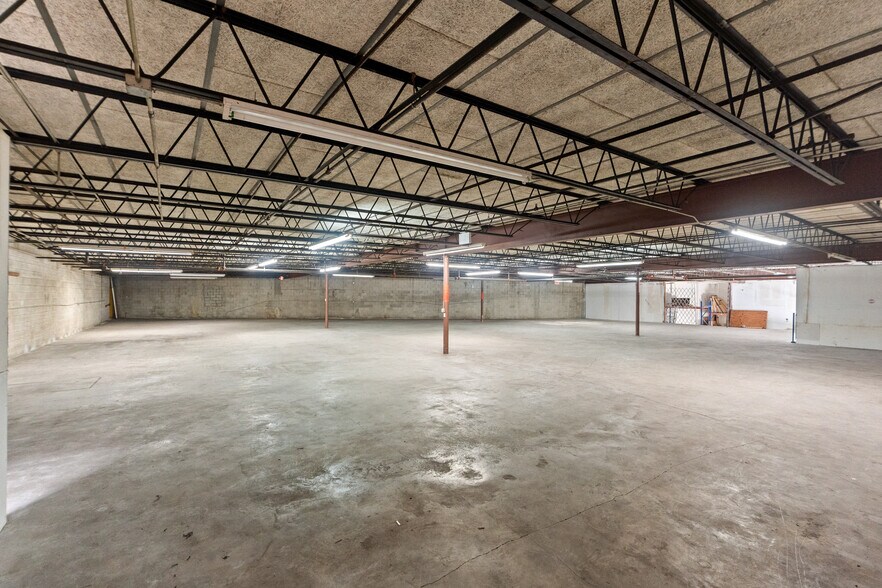 More Photos Of 7361-7391 NW 78th St, Medley Warehouse For Lease