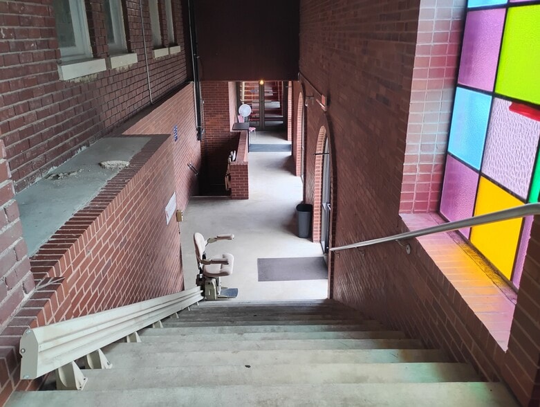 More Photos Of 906 Elm St, Coffeyville Religious Facility For Sale