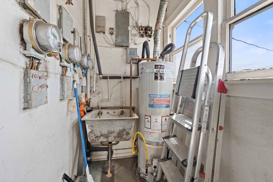 More Photos Of 3616 W Washington Blvd, Los Angeles Apartments For Sale