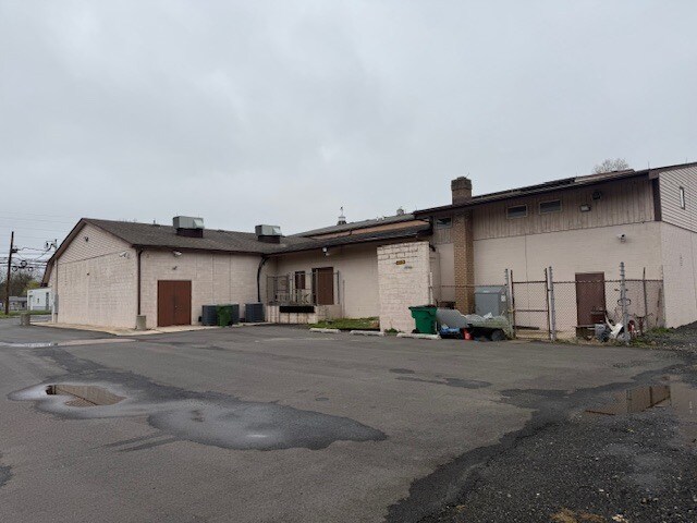 More Photos Of 69 Route 130, Bordentown Storefront For Lease