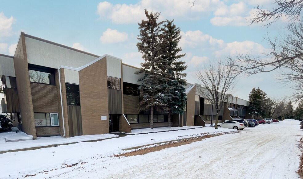 More Photos Of 9403 20 Av NW, Edmonton Office For Sale