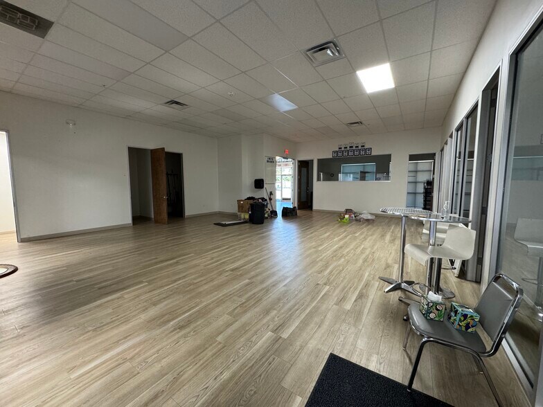 More Photos Of 1081 Ohio Dr, Plano Light Distribution For Lease