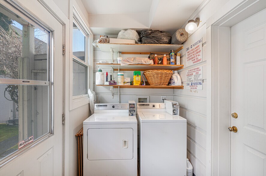 More Photos Of 418 Humboldt St, Santa Rosa Apartments For Sale