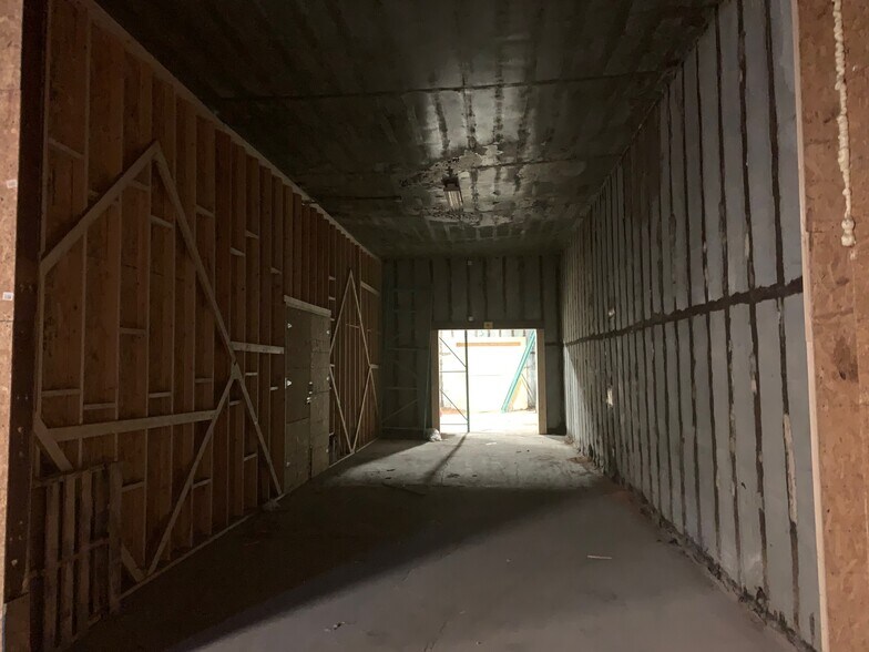 More Photos Of 85 North Rd, Highland Refrigeration Cold Storage For Lease