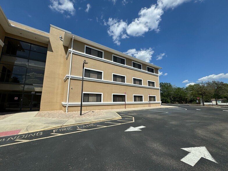 More Photos Of 1490 Sunshadow Dr, Casselberry Loft Creative Space For Lease